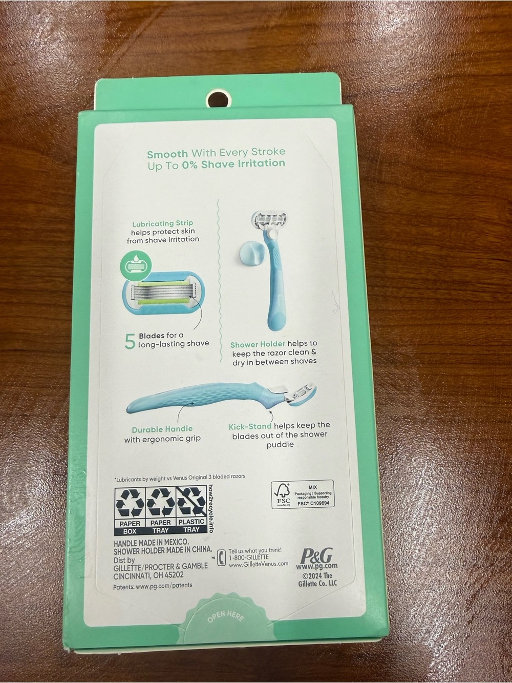 NWT Gillette Venus Extra Smooth Razor kit - Picture 2 of 2
